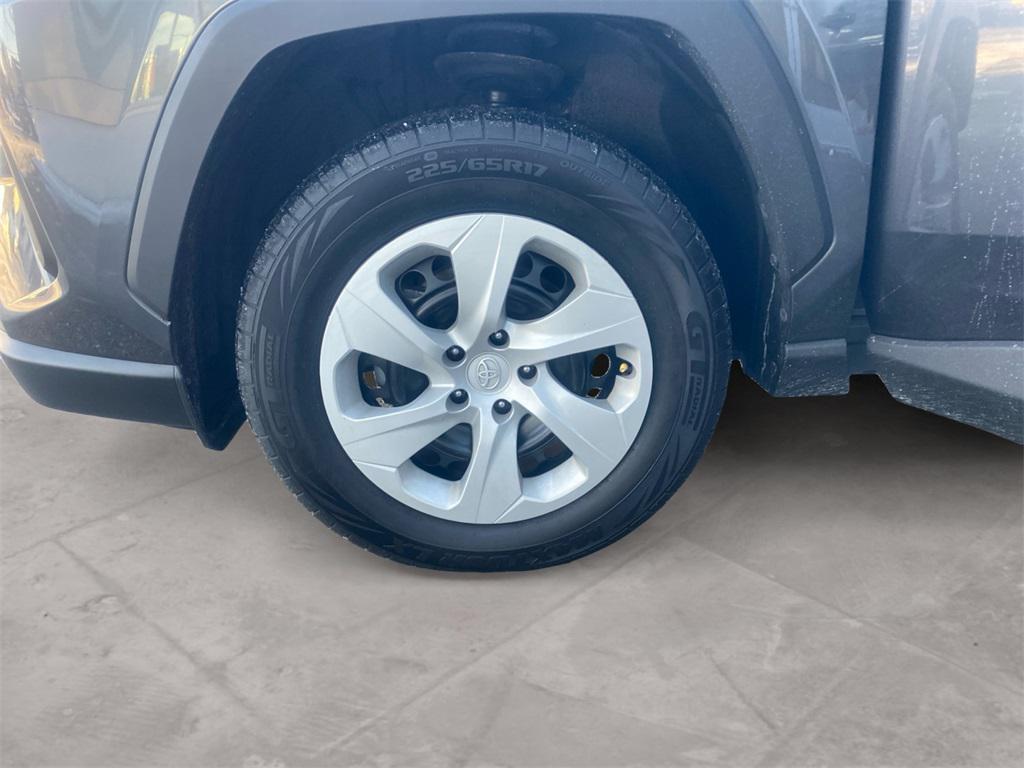 used 2020 Toyota RAV4 car, priced at $21,552