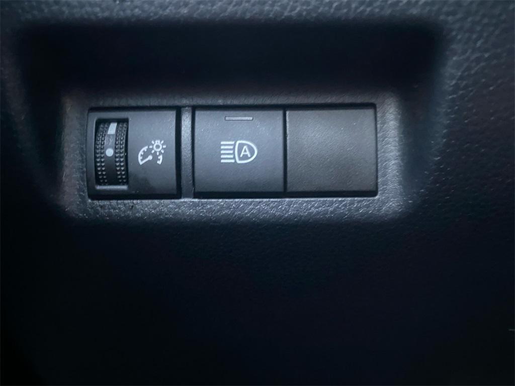 used 2020 Toyota RAV4 car, priced at $21,552