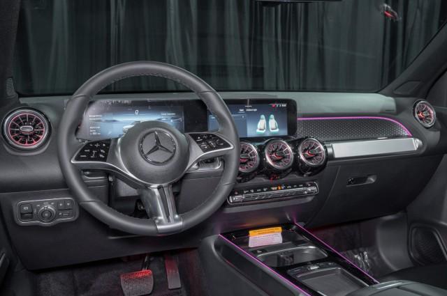 new 2025 Mercedes-Benz GLB 250 car, priced at $49,595