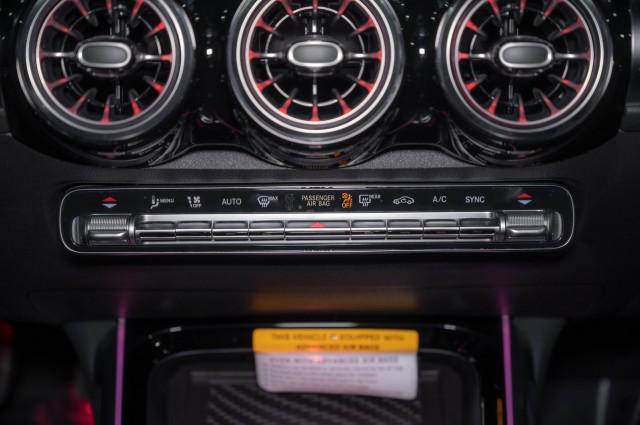 new 2025 Mercedes-Benz GLB 250 car, priced at $49,595