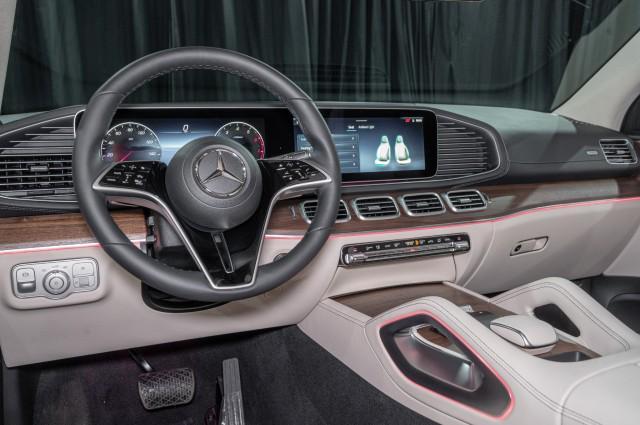 new 2026 Mercedes-Benz GLE 450 car, priced at $87,185