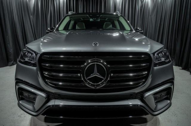 new 2026 Mercedes-Benz GLS 450 car, priced at $98,690