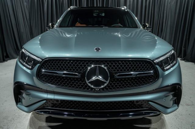 new 2026 Mercedes-Benz GLC 300 car, priced at $60,290