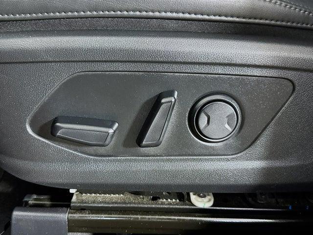 used 2023 Kia Sorento Hybrid car, priced at $28,900