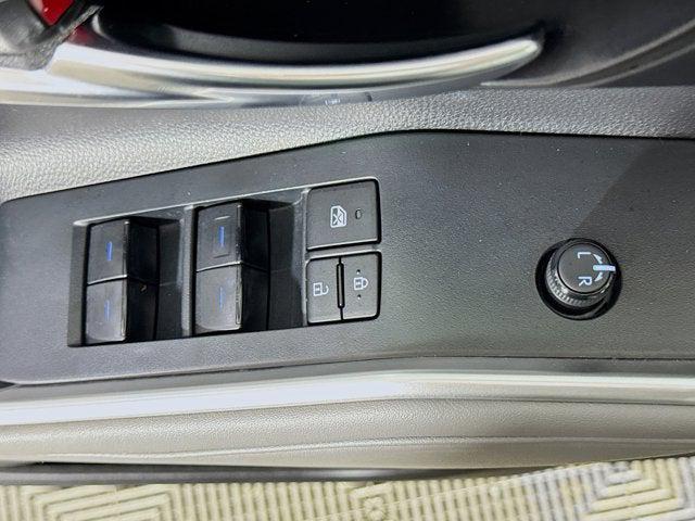 used 2022 Toyota Highlander car, priced at $34,500