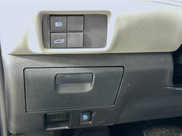 used 2022 Toyota Highlander car, priced at $34,500