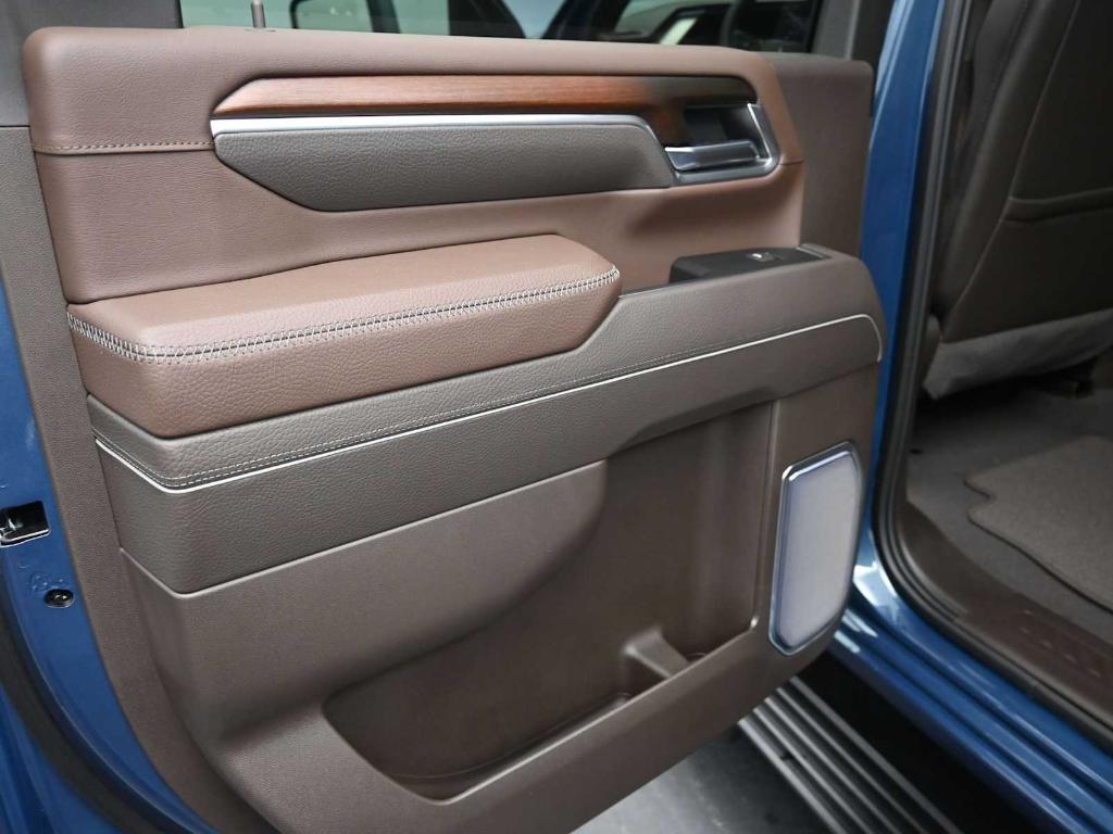 new 2026 GMC Sierra 2500 car, priced at $87,094