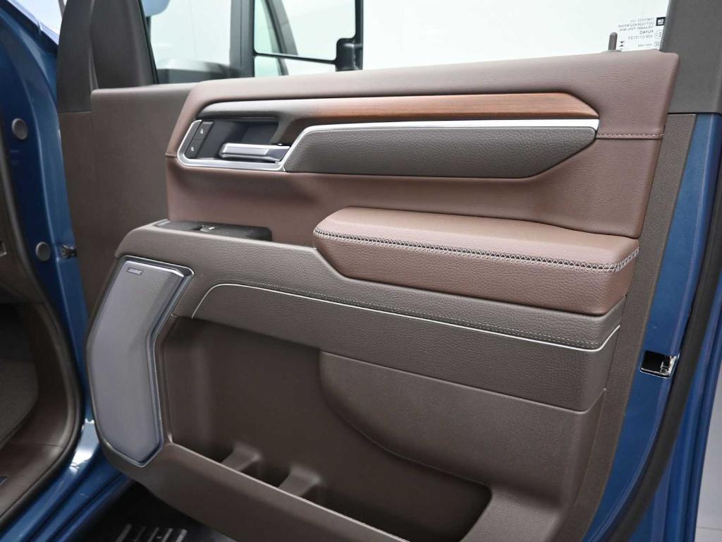 new 2026 GMC Sierra 2500 car, priced at $87,094