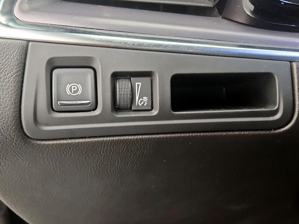 used 2022 Cadillac XT5 car, priced at $23,998