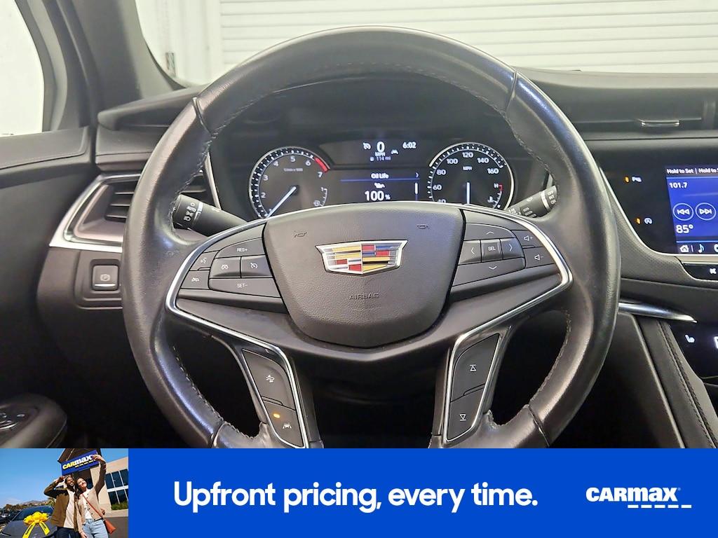 used 2022 Cadillac XT5 car, priced at $23,998