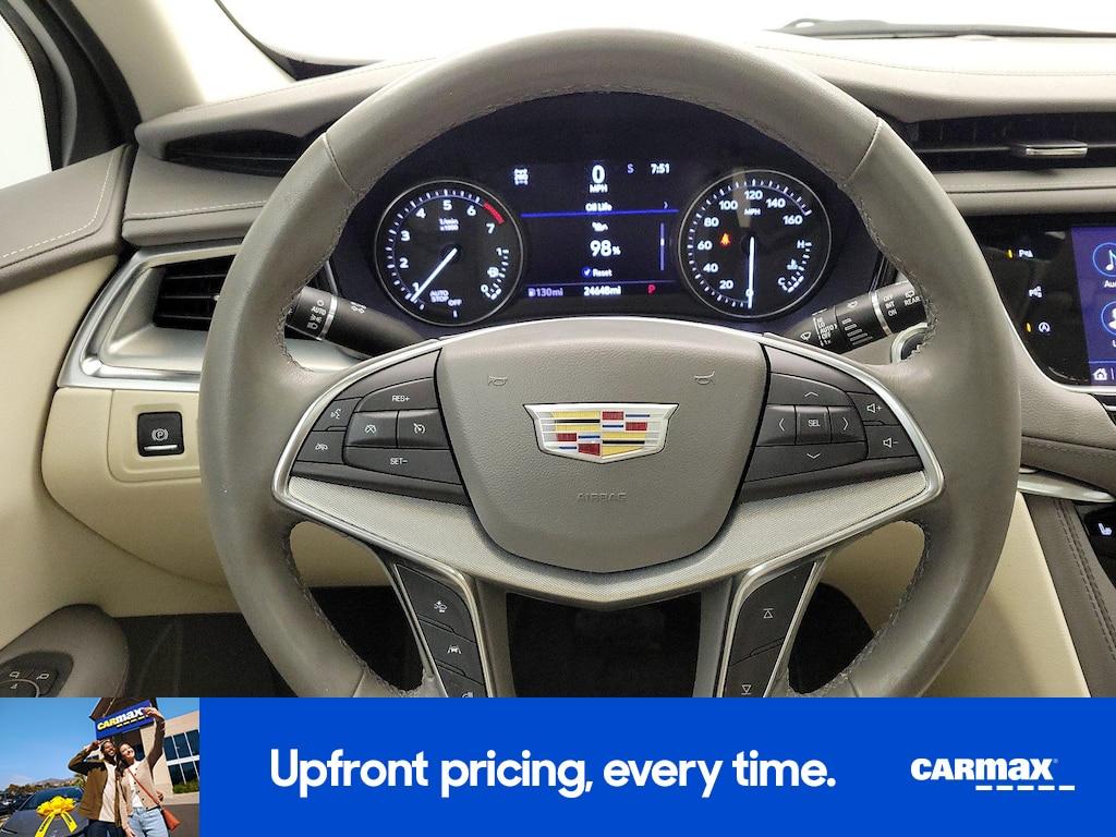 used 2022 Cadillac XT5 car, priced at $31,998