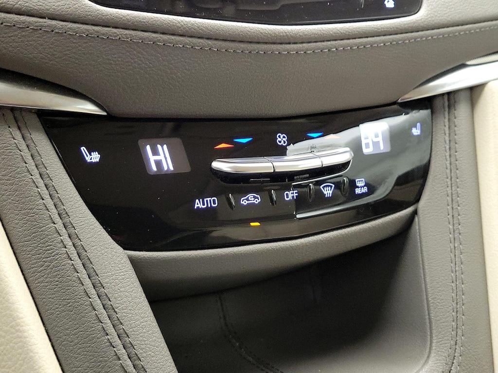 used 2022 Cadillac XT5 car, priced at $31,998