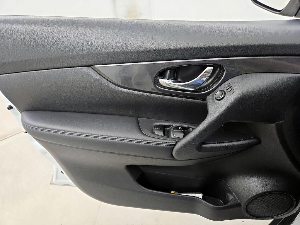 used 2017 Nissan Rogue car, priced at $13,998