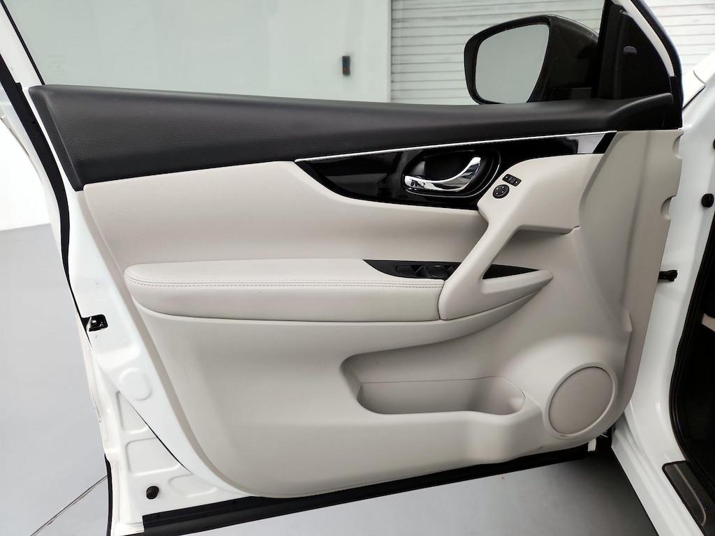 used 2019 Nissan Rogue Sport car, priced at $20,998