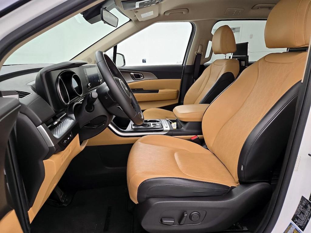 used 2023 Kia Carnival car, priced at $30,998