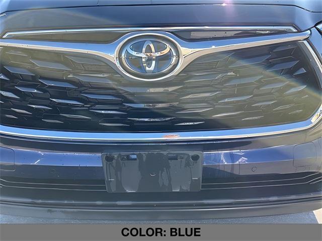 used 2022 Toyota Highlander Hybrid car, priced at $42,349