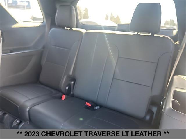 used 2023 Chevrolet Traverse car, priced at $29,998