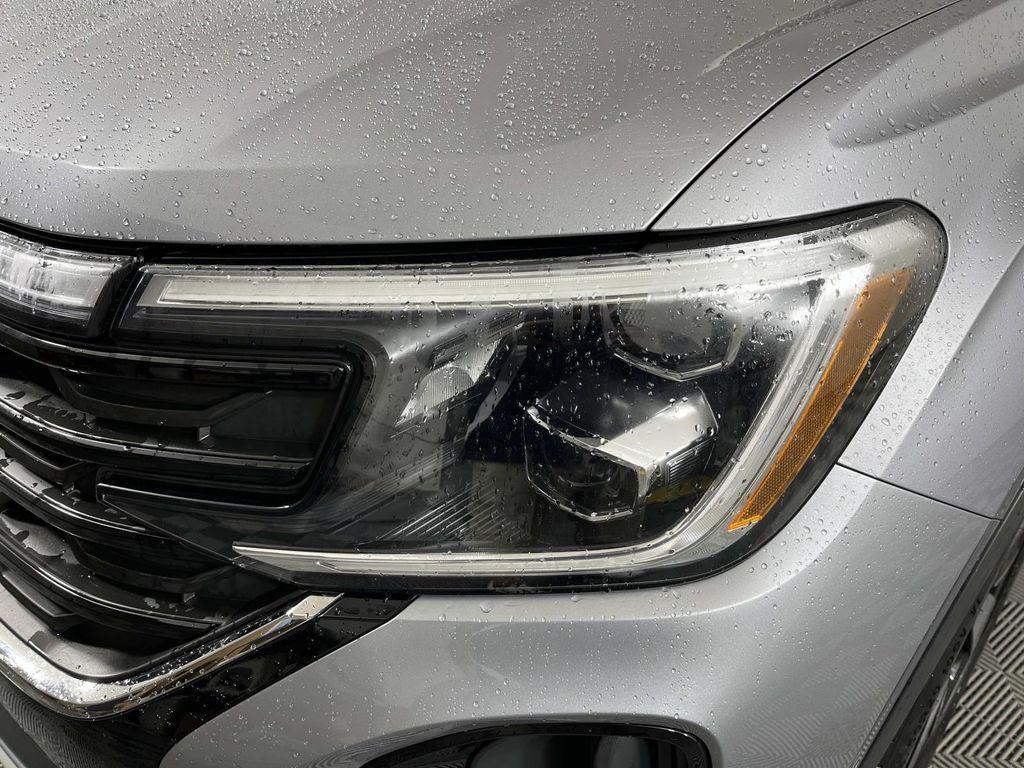 used 2024 Volkswagen Atlas Cross Sport car, priced at $24,000