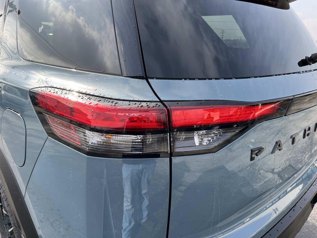 new 2026 Nissan Pathfinder car, priced at $44,438
