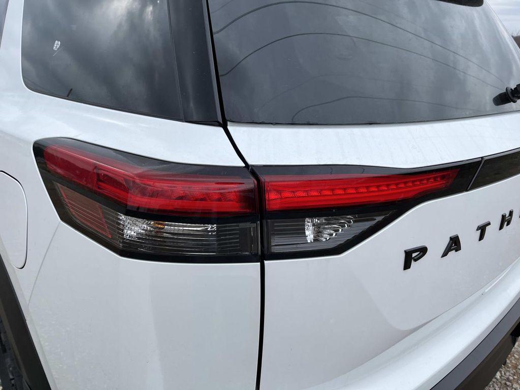 new 2026 Nissan Pathfinder car, priced at $44,438