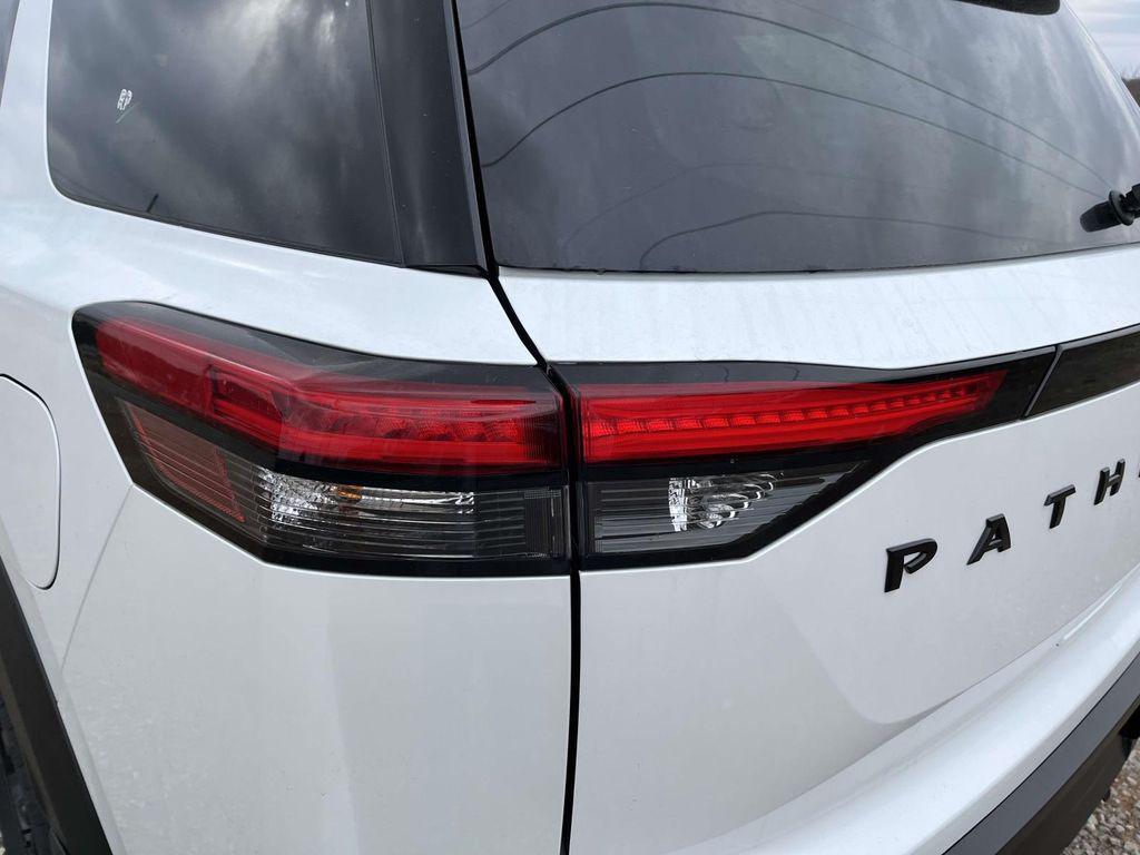 new 2026 Nissan Pathfinder car, priced at $44,438