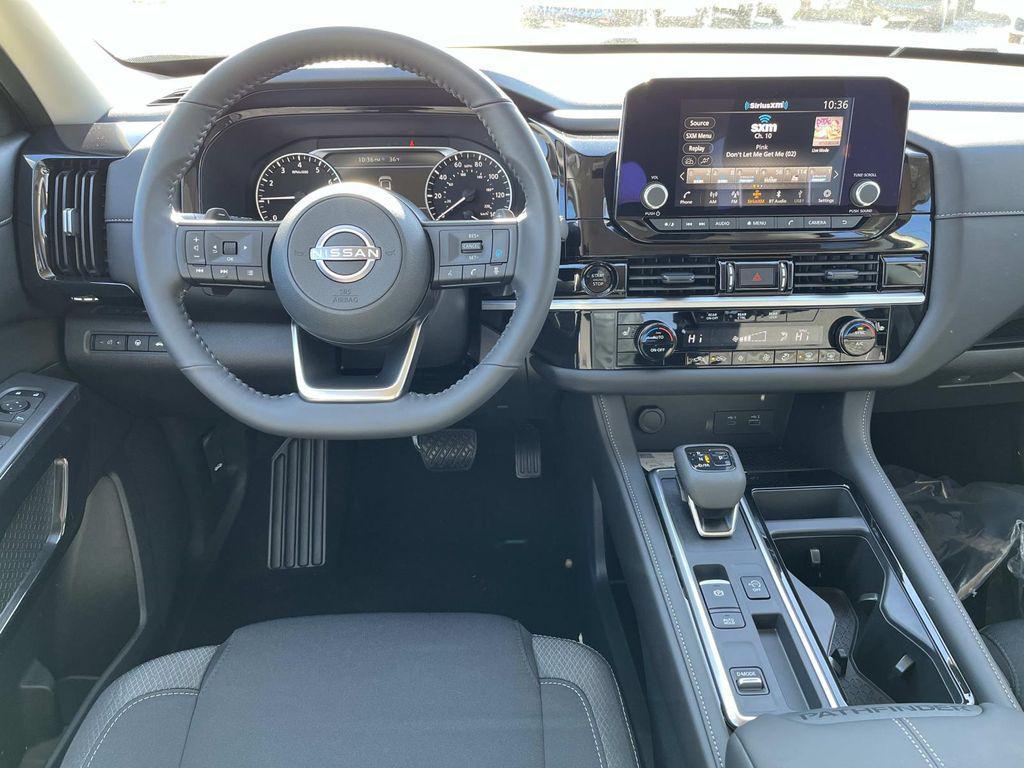 new 2025 Nissan Pathfinder car, priced at $31,262