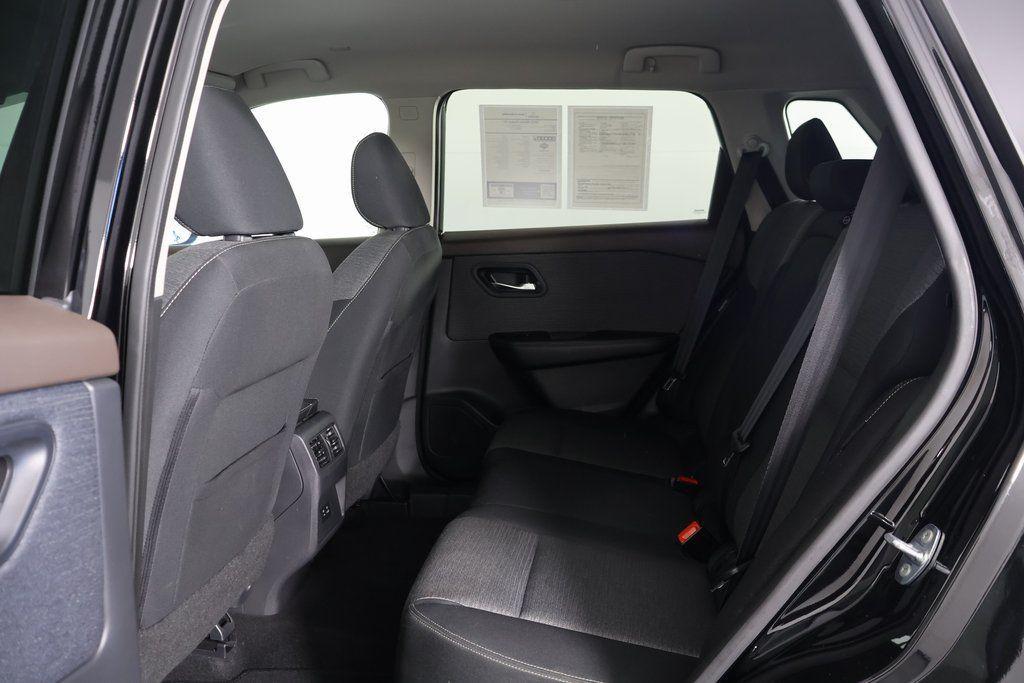 2022 Super Black Nissan Rogue