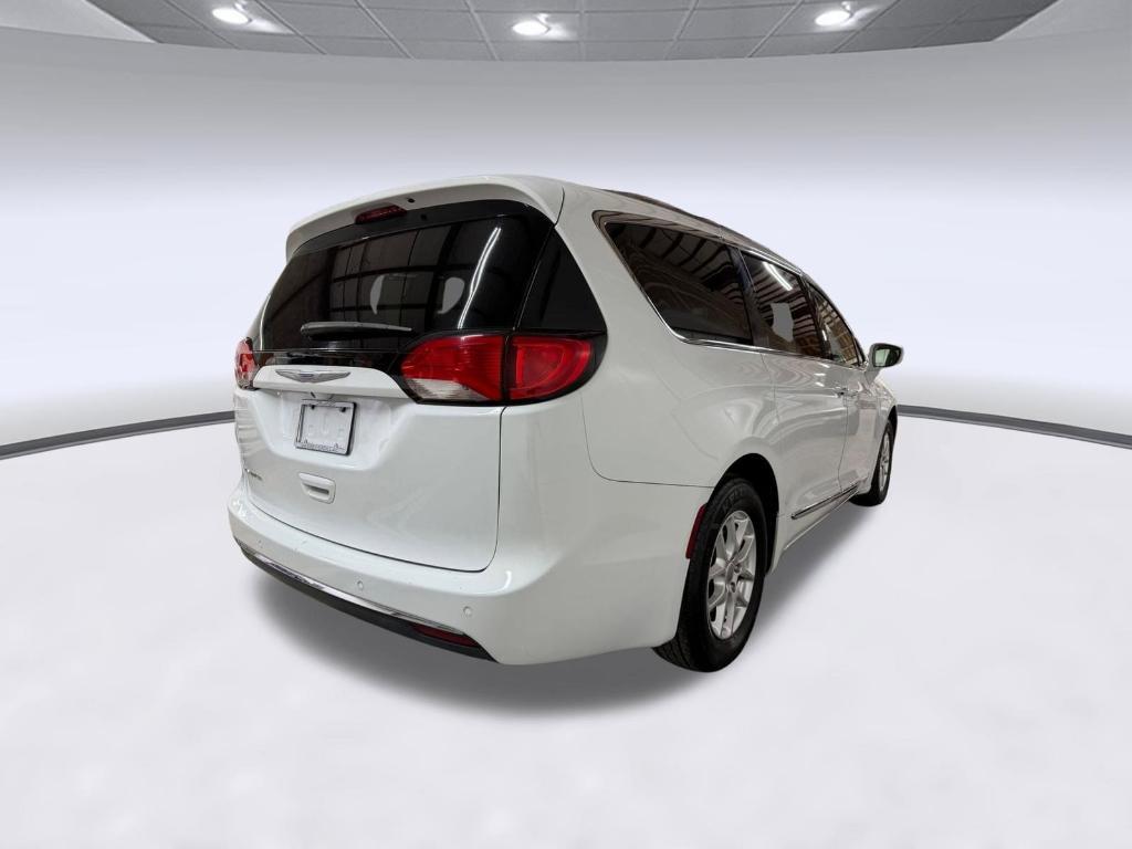 used 2020 Chrysler Pacifica car, priced at $15,498