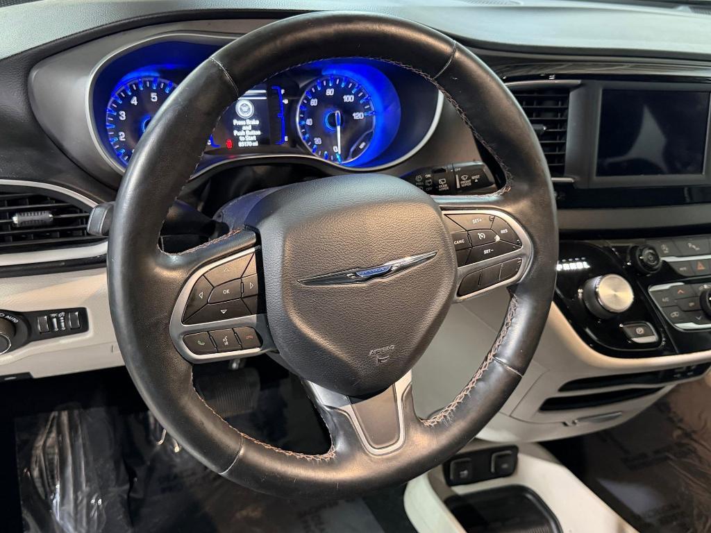 used 2020 Chrysler Pacifica car, priced at $15,498