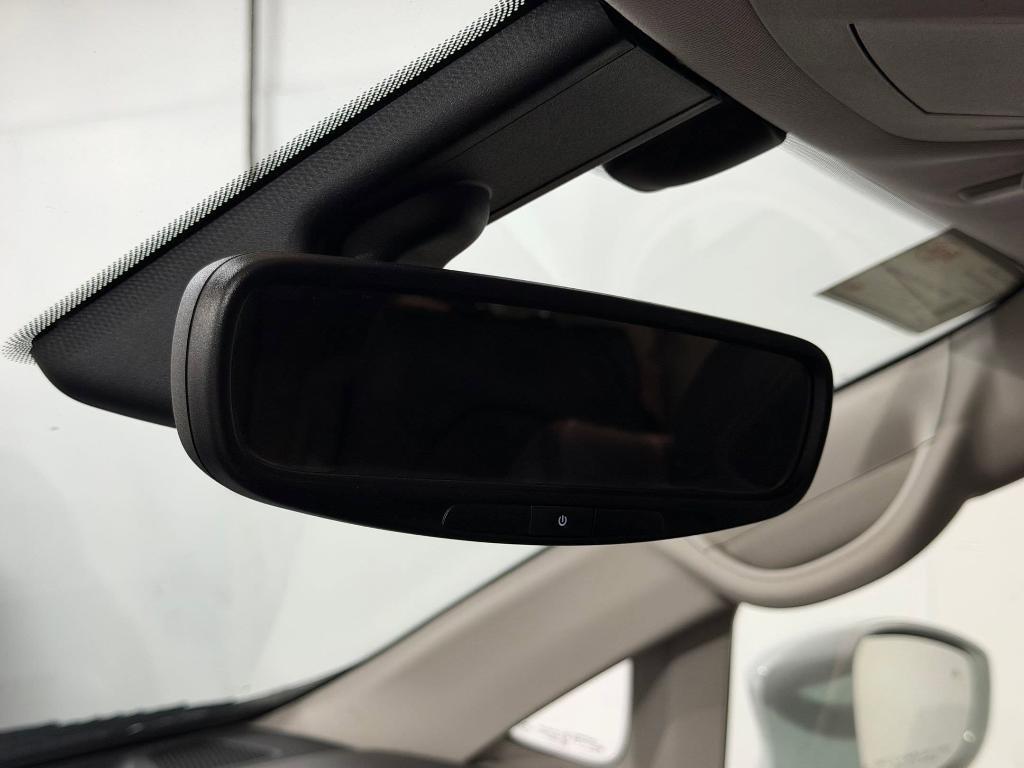 used 2020 Chrysler Pacifica car, priced at $15,498