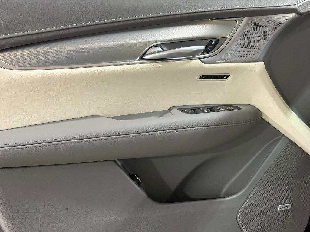 new 2026 Cadillac XT5 car, priced at $55,291