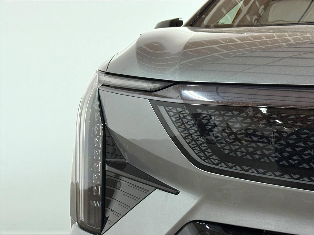 new 2025 Cadillac OPTIQ car, priced at $50,712