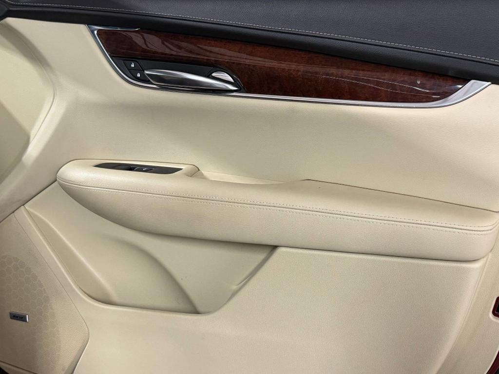 used 2017 Cadillac XT5 car, priced at $16,999