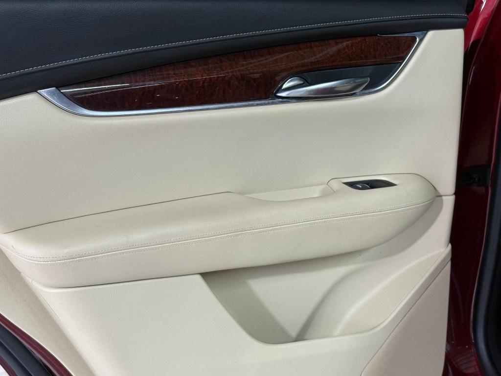 used 2017 Cadillac XT5 car, priced at $16,999