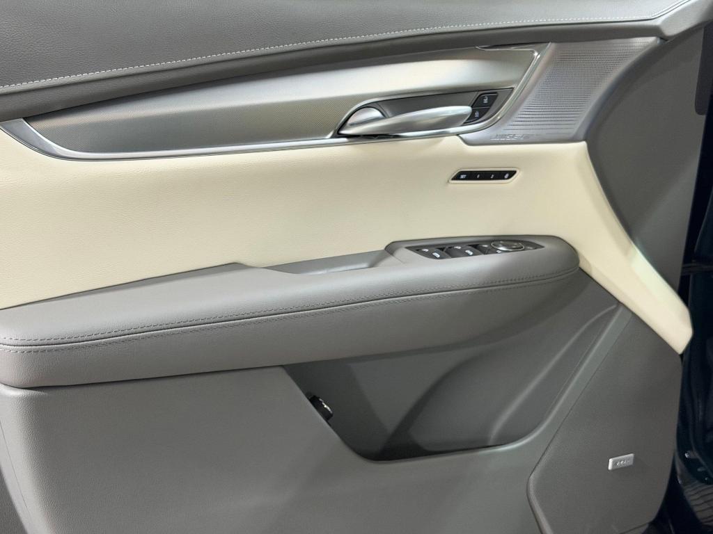 new 2026 Cadillac XT5 car, priced at $60,511
