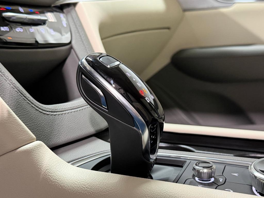 new 2026 Cadillac XT5 car, priced at $60,511