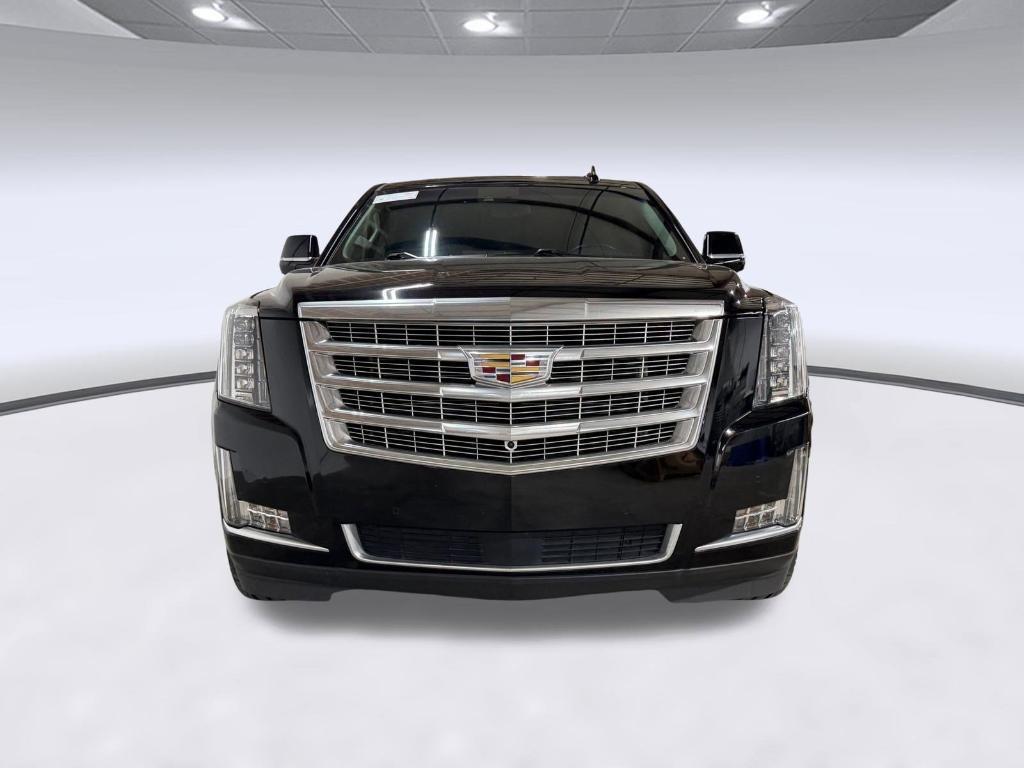 used 2019 Cadillac Escalade car, priced at $27,998