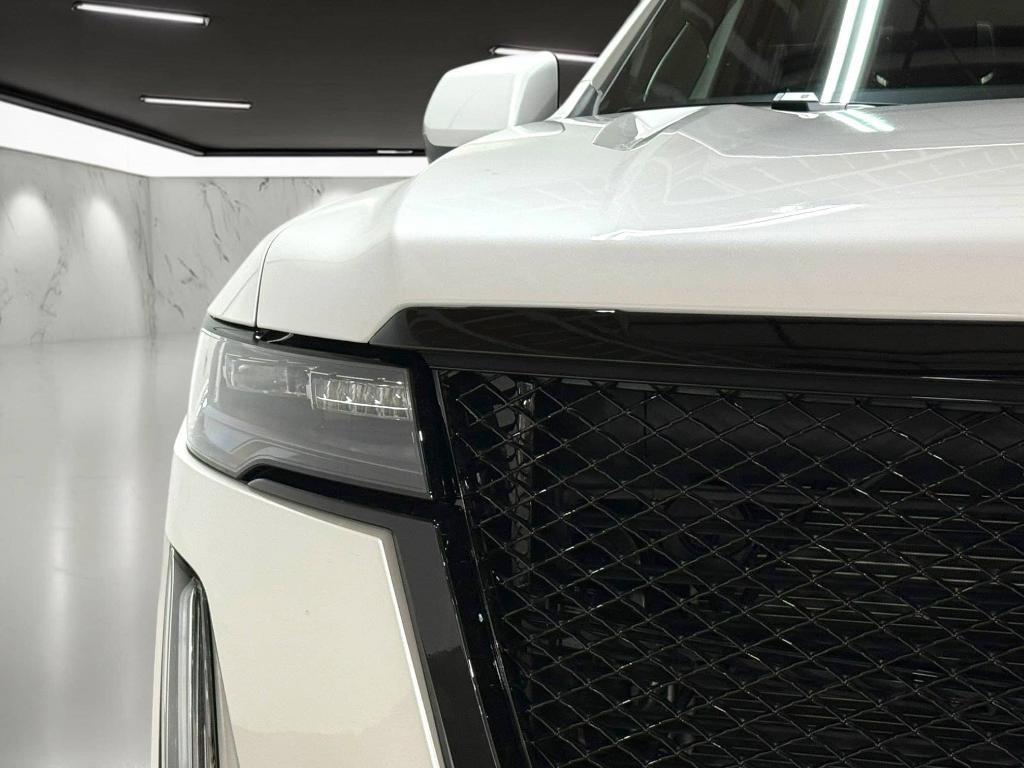 used 2023 Cadillac Escalade ESV car, priced at $79,996