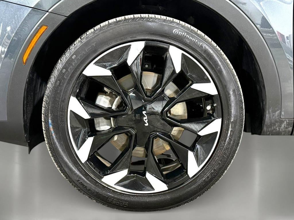 used 2024 Kia Sorento car, priced at $25,998