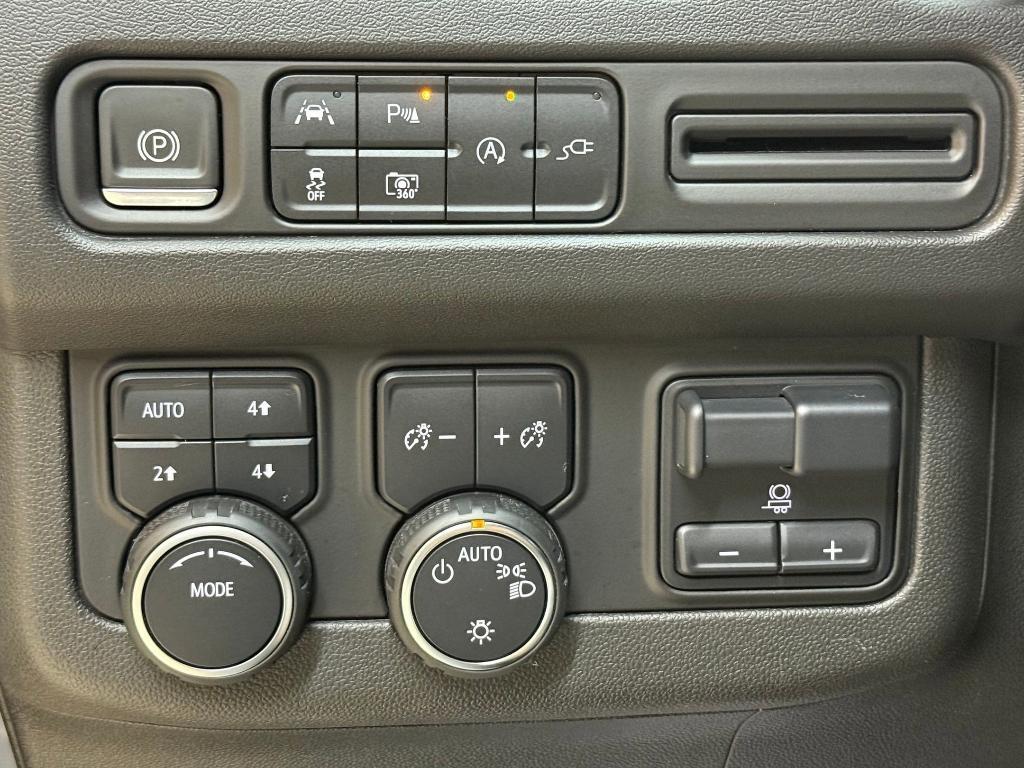 used 2022 Chevrolet Tahoe car, priced at $37,997