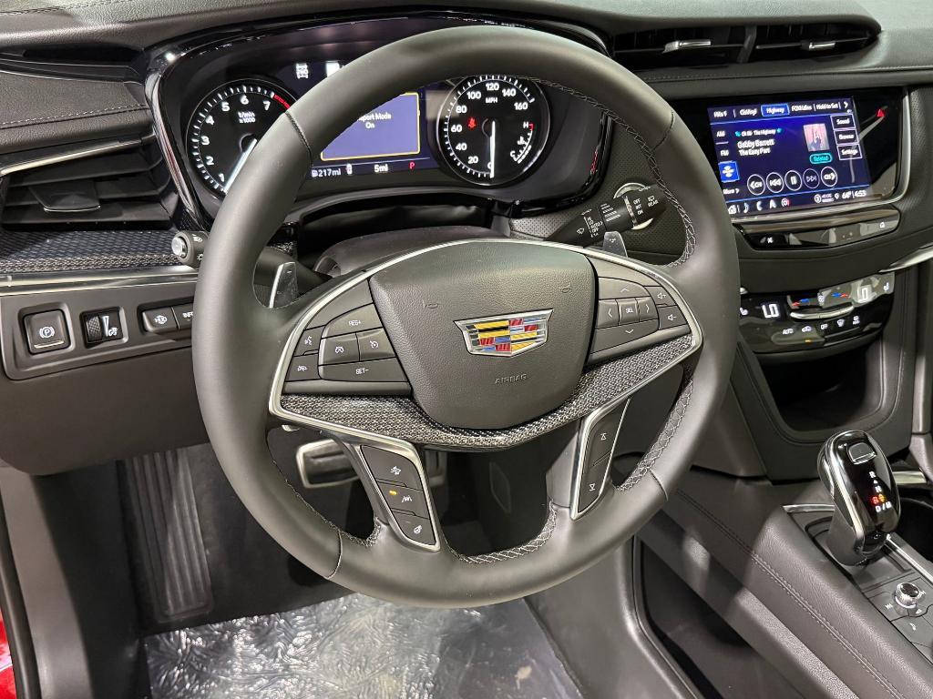 new 2025 Cadillac XT5 car, priced at $62,781