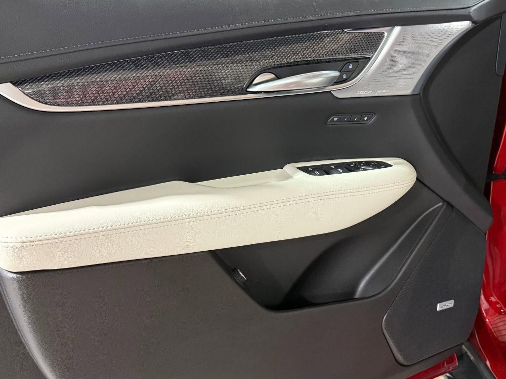 new 2025 Cadillac XT5 car, priced at $62,781