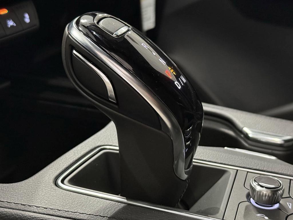 new 2025 Cadillac XT4 car, priced at $40,834