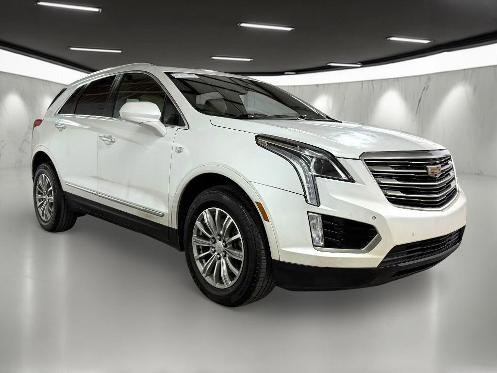 used 2017 Cadillac XT5 car, priced at $9,999