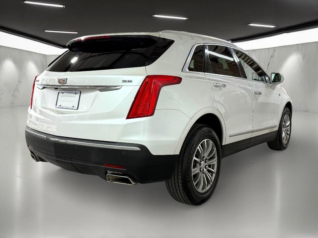 used 2017 Cadillac XT5 car, priced at $9,999