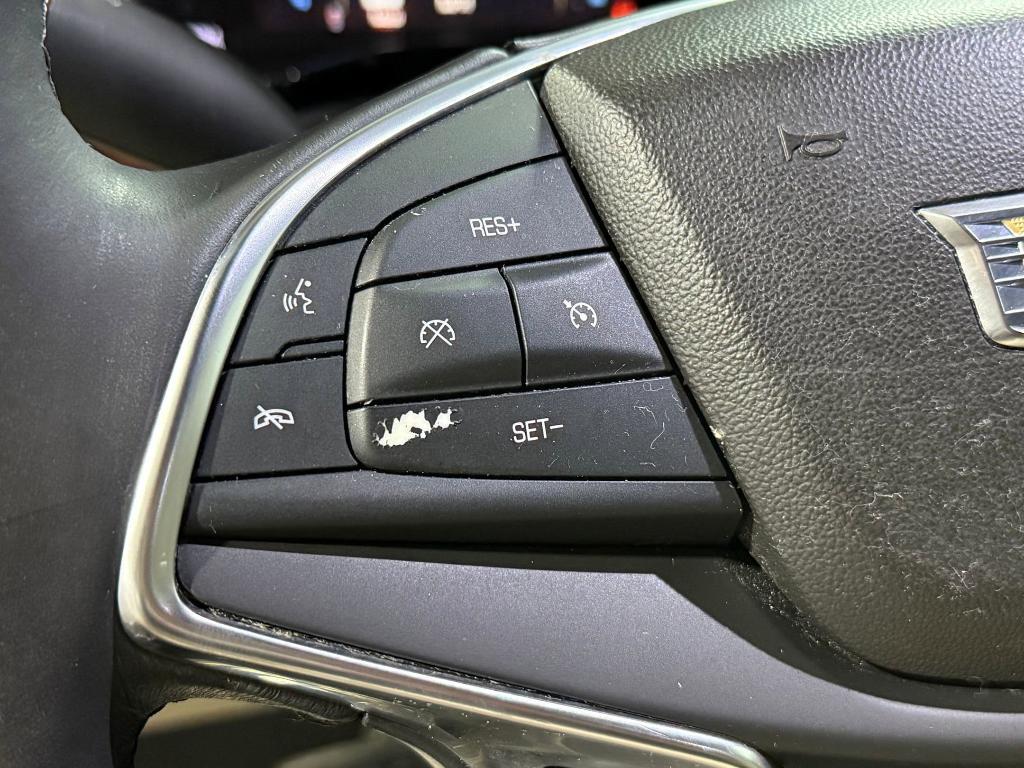 used 2017 Cadillac XT5 car, priced at $9,999