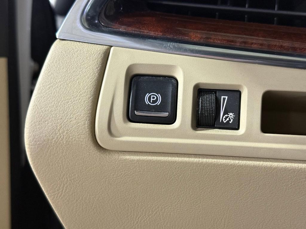 used 2017 Cadillac XT5 car, priced at $9,999