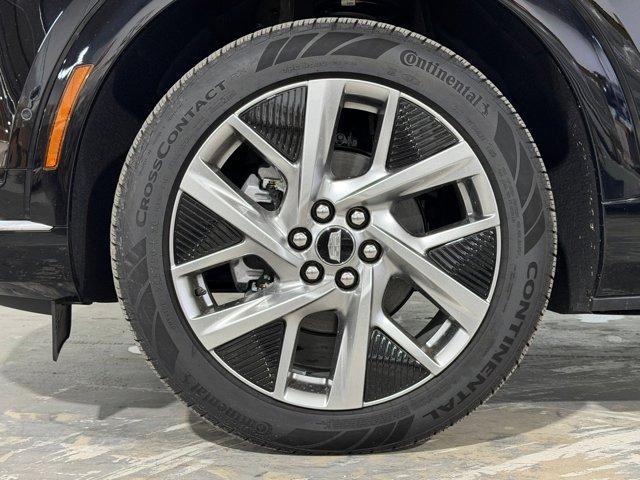 new 2025 Cadillac OPTIQ car, priced at $54,381
