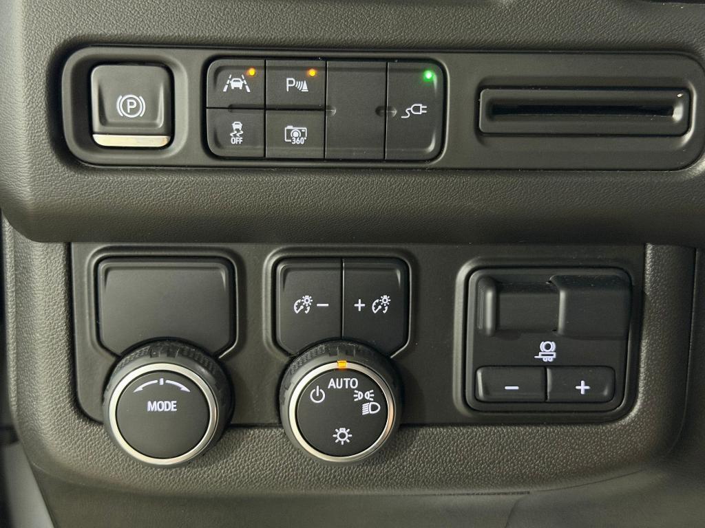 used 2022 Chevrolet Tahoe car, priced at $38,999