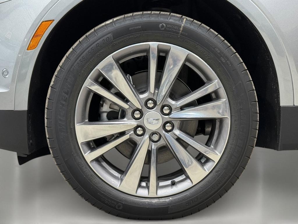 new 2026 Cadillac XT5 car, priced at $57,791